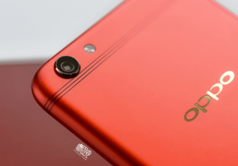 oppo r9s新年红色特别版已开售：大红色很抢眼